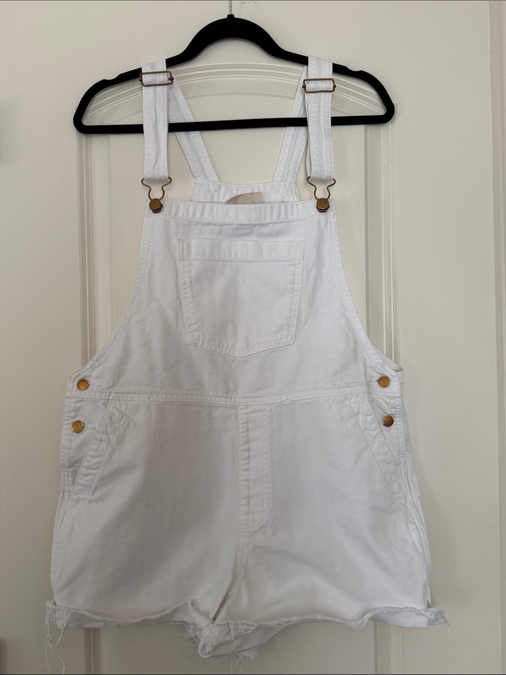 Universals Threads | (12) White Denim Short Overalls